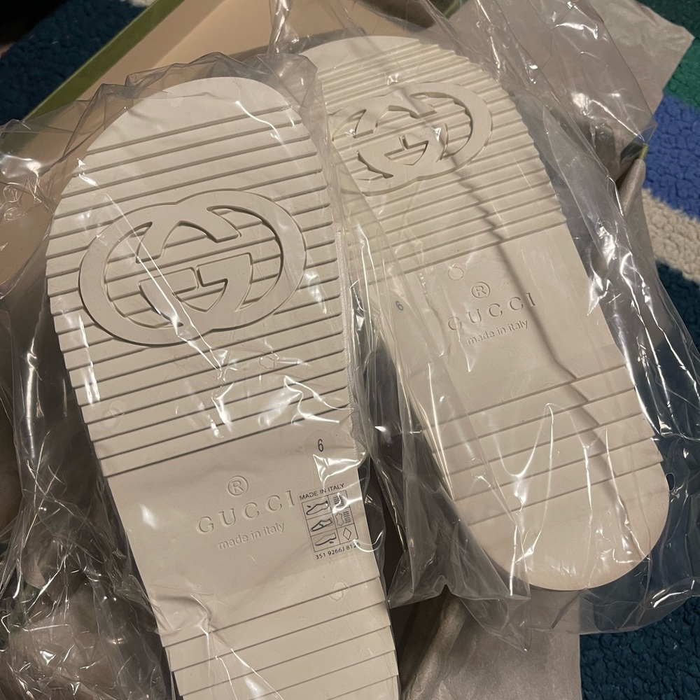 Gucci slides - Picture 4 of 8
